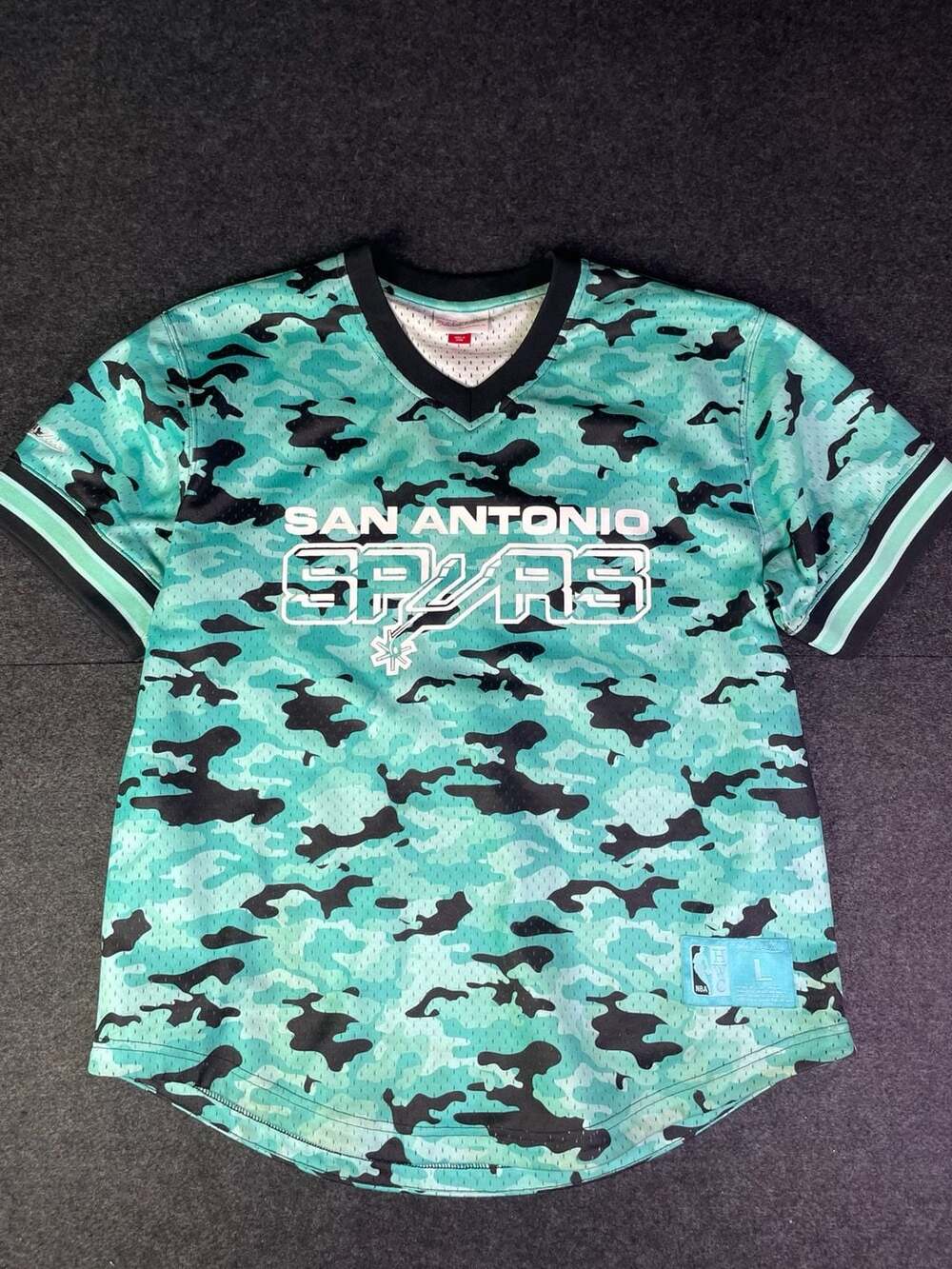 Mitchell & Ness San Antonio Spurs Camo Jersey Size L Mesh V-Neck